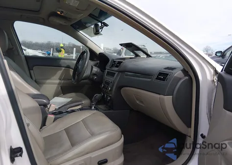 2010 Ford Fusion Sel z USA, uszkodzony, nr VIN 3FAHP0JA6AR381981